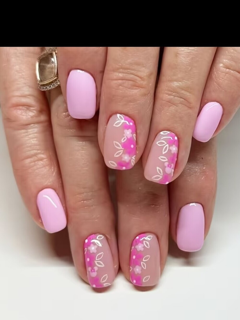 🔥3/$21 Delicate Pink Floral Press On Nails